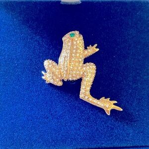 Vintage Camrose & Kross Jacqueline Bouvier Kennedy/JBK collection frog brooch.